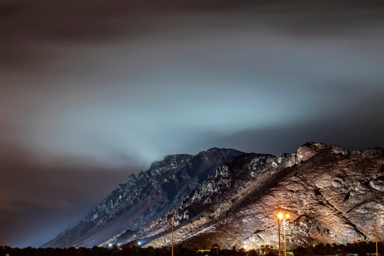 Un recorrido por el monte Uhud, el cementerio de los mártires y la mezquita de Ali ibn Abi Talib.