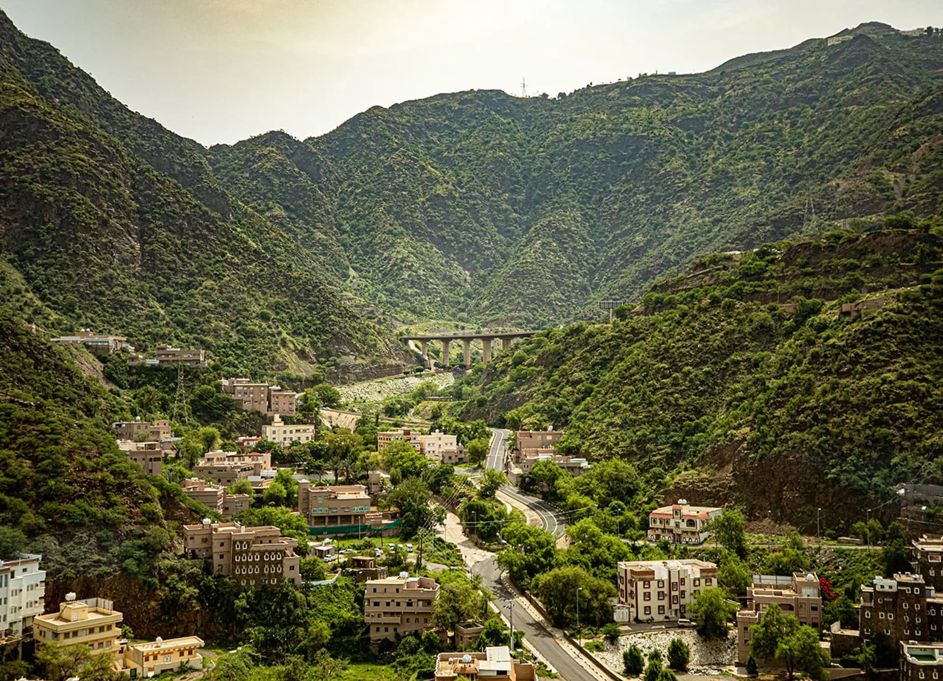 असीर में एक खोजपूर्ण यात्रा, अल-सौदा से हनी हट तक, और फिर रिजाल अलमा तक।